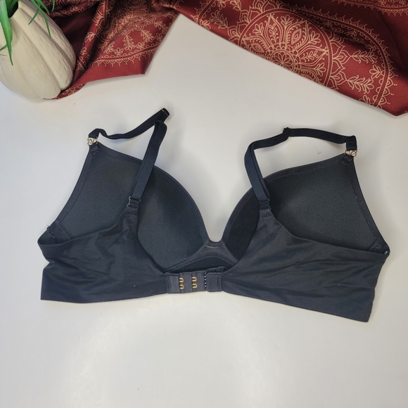 Victoria's Secret Bra Padded No Wire Black Size 36B - Picture 2 of 7